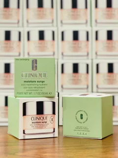 کرم‌ 100 ساعته آبرسان انواع پوست 125‌میل(بچ کد/بارکد/اورجینال)